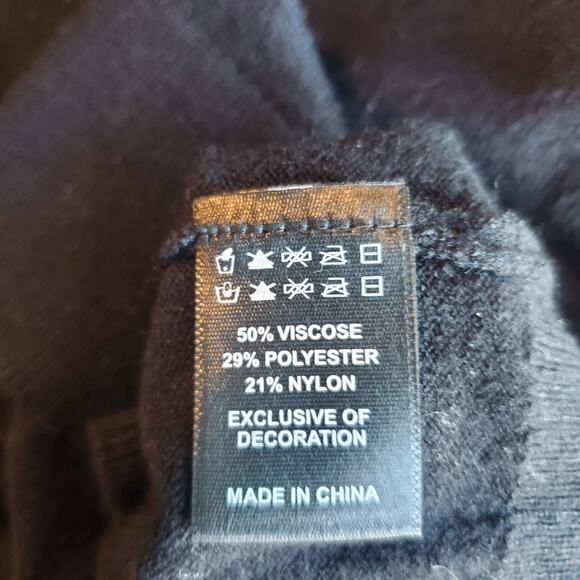 Victoria Harbour Christmas Santa Snowflake Sequin Sweater Womens Large Black - Picture 4 of 4